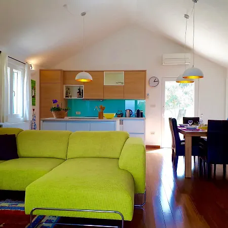 Fisher - Charme Homes 苏提万